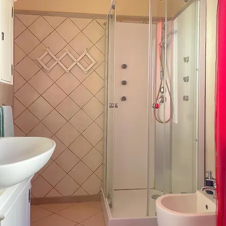 Apartment Biriala 1 *